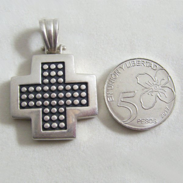 (p1265)Balance cross with blued steel center.